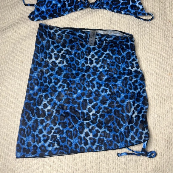 🖤New Two Piece Swimsuit Set🖤 - Picture 5 of 6